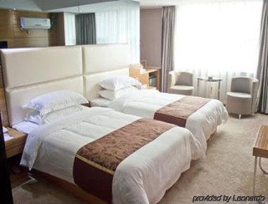 Super 8 Hotel Fuzhou Railway Station West Zewnętrze zdjęcie